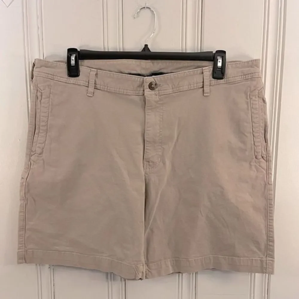 The North Face Mens Flat Front Hiking Shorts Size 40‎